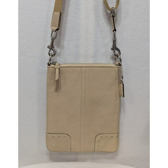 Vintage Coach Slim Leather Crossbody Swingpack Cream/Light Beige Silver 9760 Y2K - Picture 1 of 12